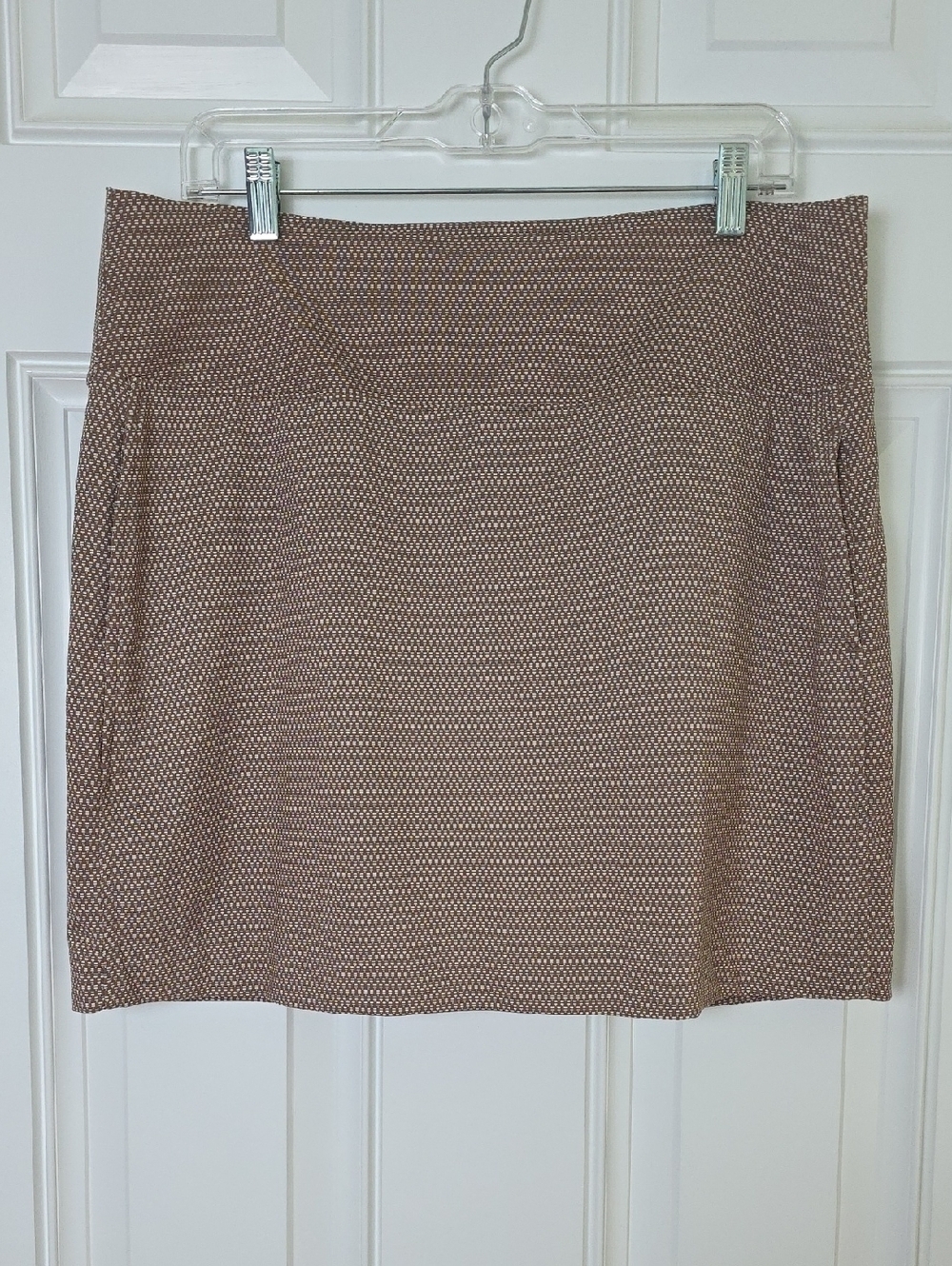 Fairway & Greene Brown and Beige Skort. Size Large